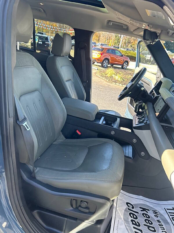 2020 Land Rover Defender 110 SE