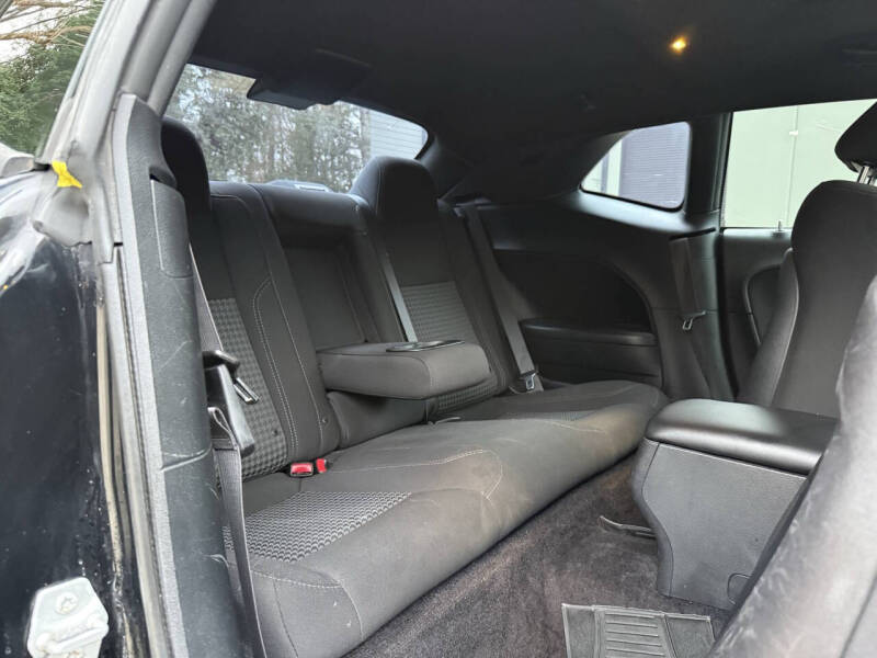 2016 Dodge Challenger SXT