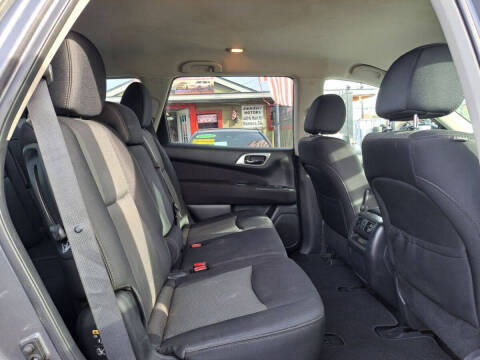 2017 Nissan Pathfinder S