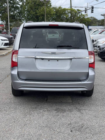 2015 Chrysler Town and Country Touring
