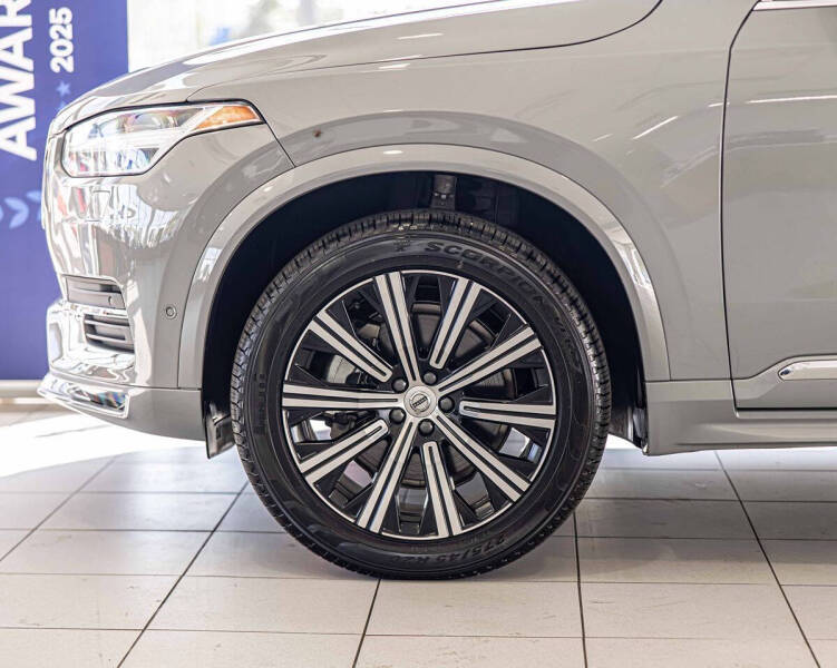 2025 Volvo XC90 B6 Plus Bright Theme 7P