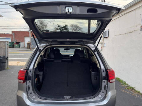 2019 Mitsubishi Outlander SE