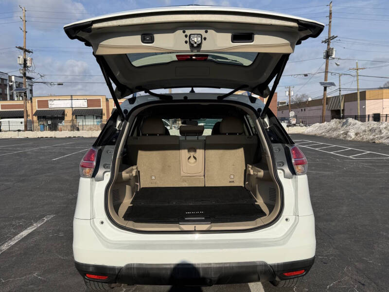 2016 Nissan Rogue SV