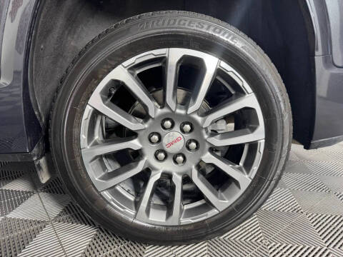 2022 GMC Acadia Denali