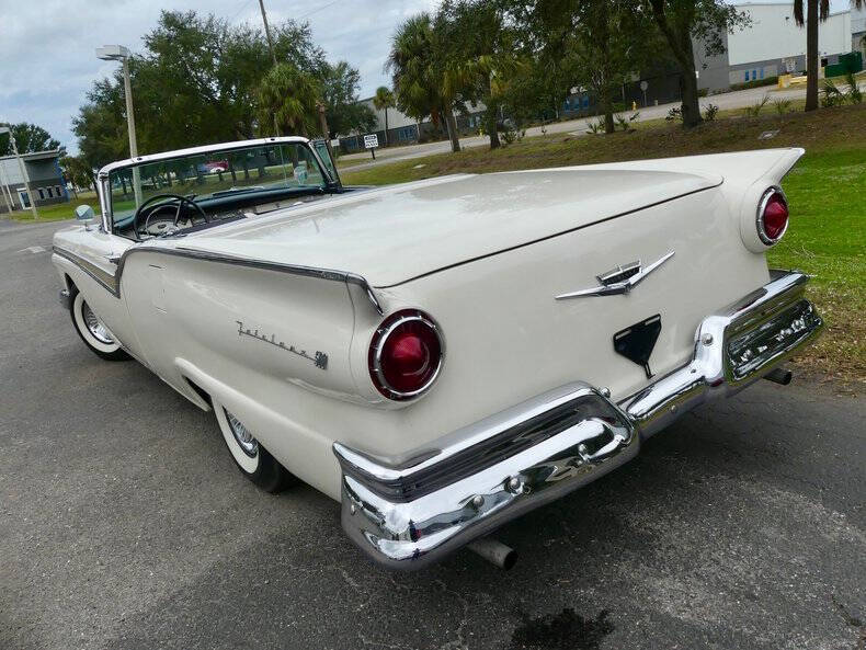1957 Ford Fairlane