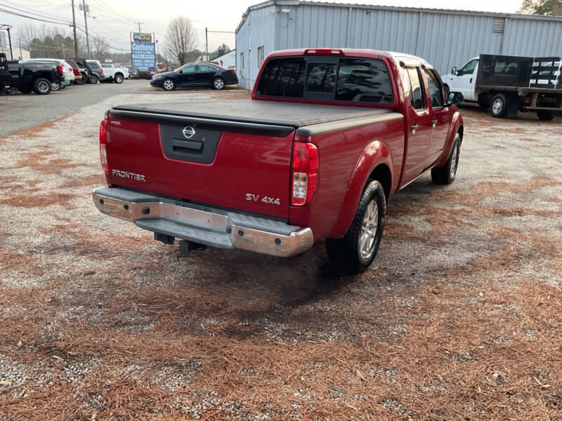 2015 Nissan Frontier SV photo 27