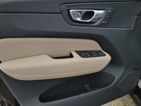 2026 Volvo XC60 B5 Core