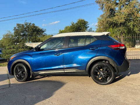 2020 Nissan Kicks SR