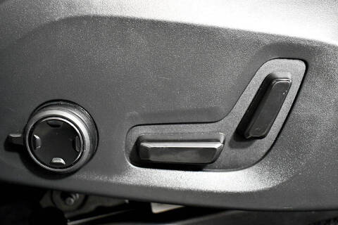 2022 Volvo XC90 Recharge T8 R-Design