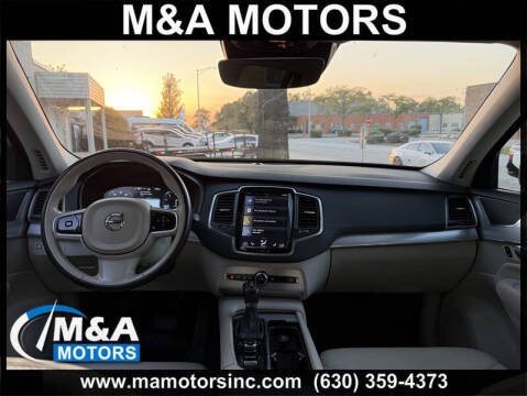 2016 Volvo XC90 T5 Momentum