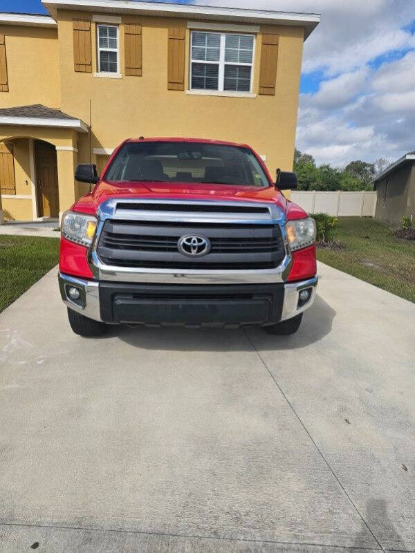 2014 Toyota Tundra SR5's photo