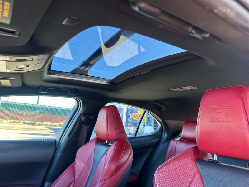 2019 Lexus UX 250h F SPORT