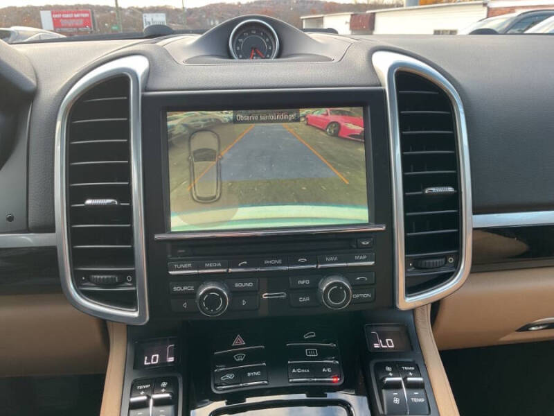 2014 Porsche Cayenne Platinum