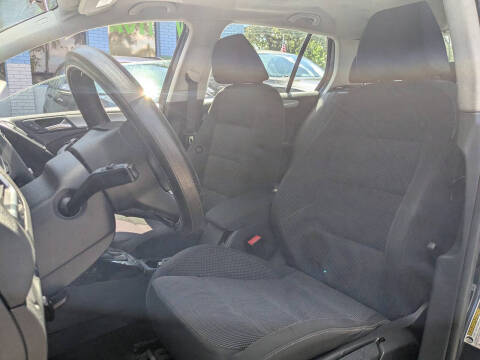 2013 Volkswagen Golf 2.5L PZEV