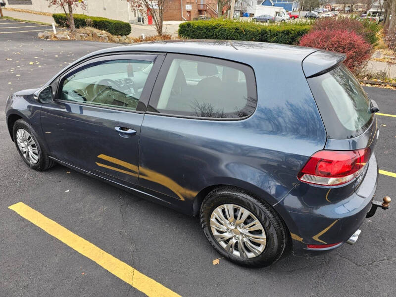 2010 Volkswagen Golf Base photo 6