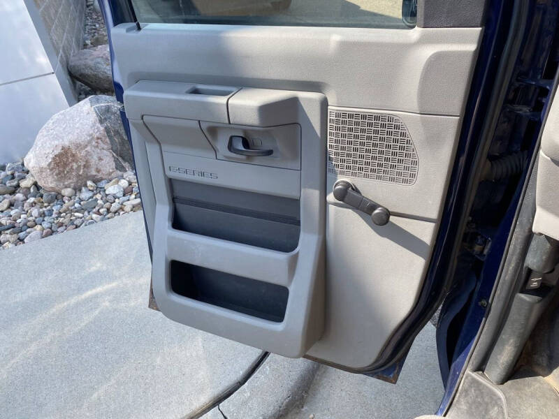 2013 Ford E-Series E-350 SD