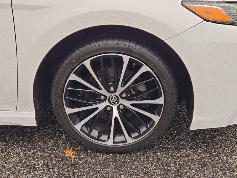 2019 Toyota Camry SE