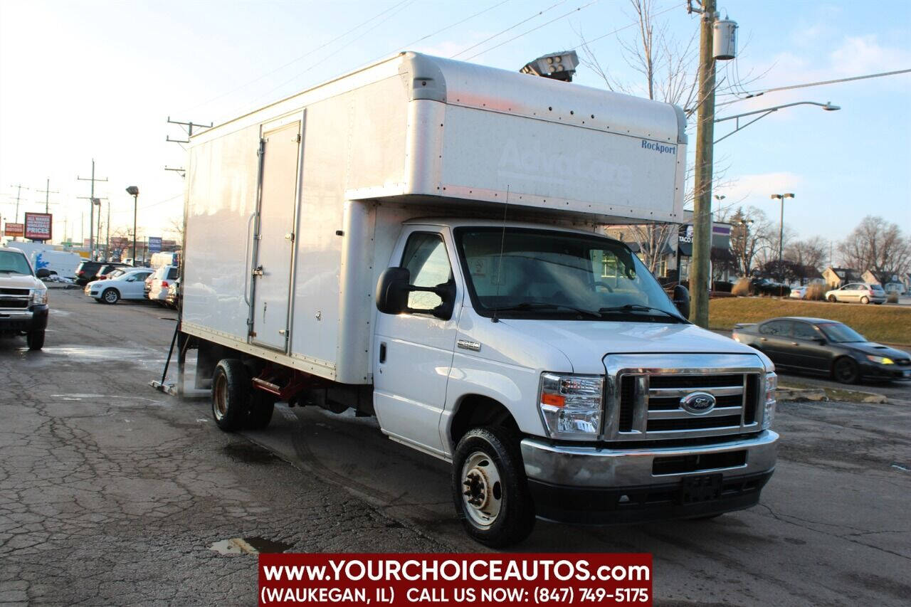 2021 Ford E-Series E 450 SD 2dr Commercial/Cutaway/Chassis 138 176 in. WB's photo