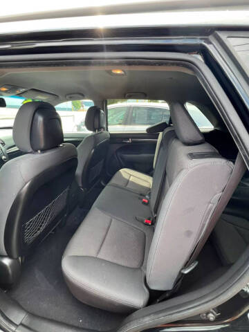 2012 Kia Sorento LX