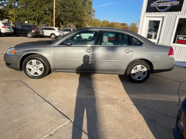 2006 Chevrolet Impala for sale at Auto Connection in Waterloo, IA