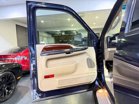 2005 Ford Excursion Eddie Bauer