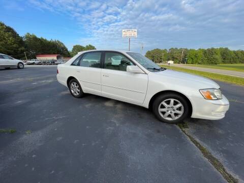 2004 Toyota Avalon for sale at AUTO LANE INC in Henrico NC
