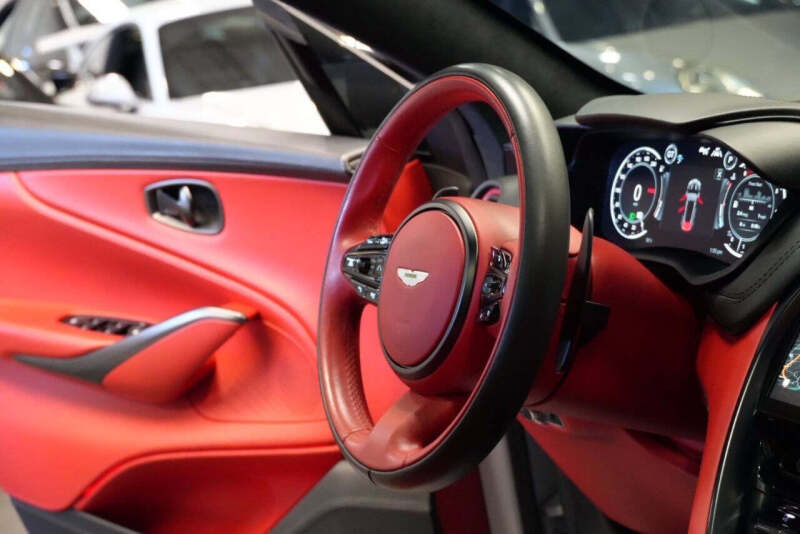 2021 Aston Martin DBX