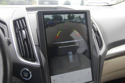 2022 Ford Edge Titanium