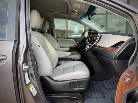 2015 Toyota Sienna