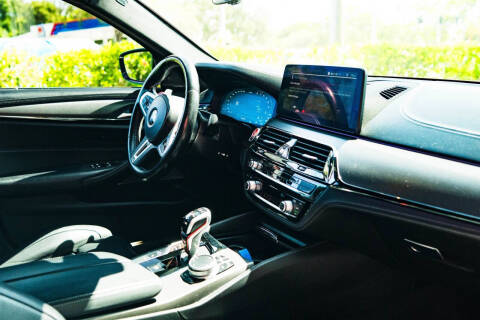 2022 BMW M5