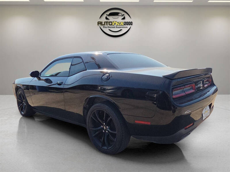 2017 Dodge Challenger SXT