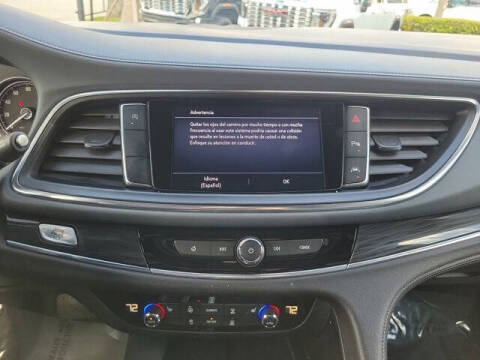 2022 Buick Enclave Essence