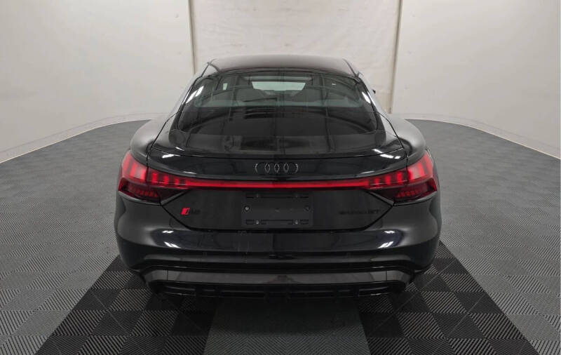 2022 Audi RS e-tron GT quattro