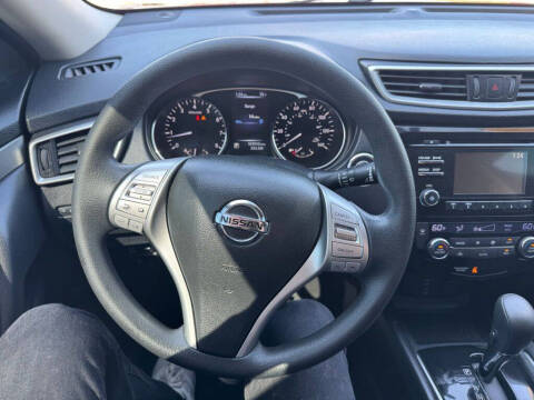 2016 Nissan Rogue SV