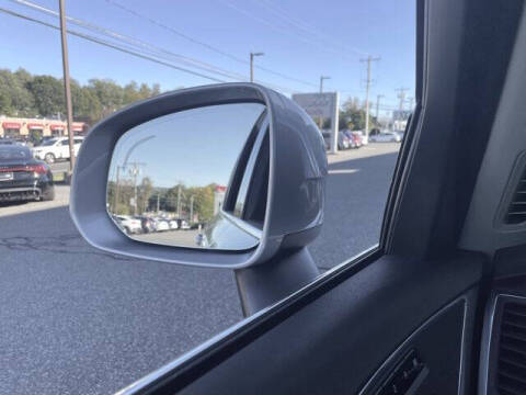 2025 Volvo XC90 B5 Core Bright Theme