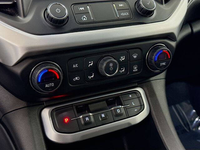 2022 GMC Acadia SLE