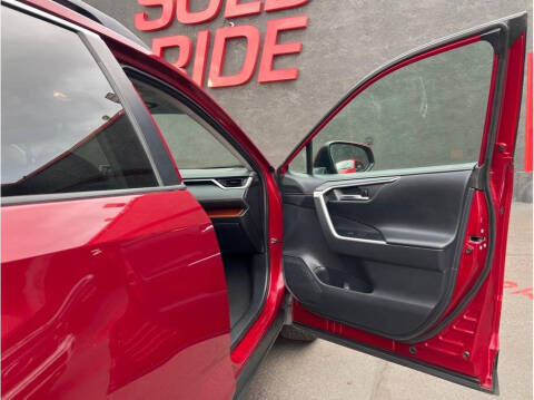 2019 Toyota RAV4 Adventure