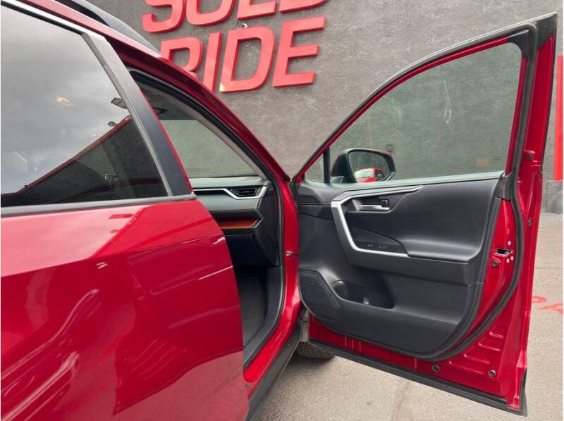 2019 Toyota RAV4 Adventure