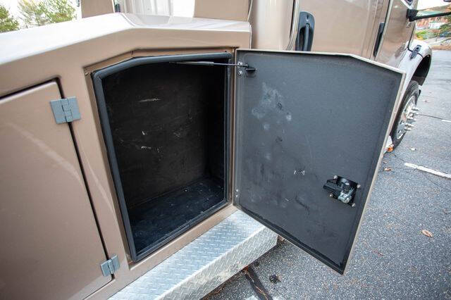 2015 Freightliner M2 106