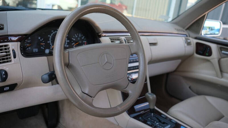 1998 Mercedes-Benz E-Class E 320