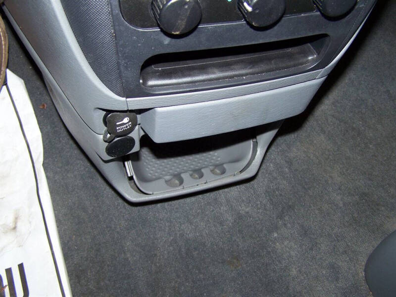 2005 Dodge Grand Caravan SE