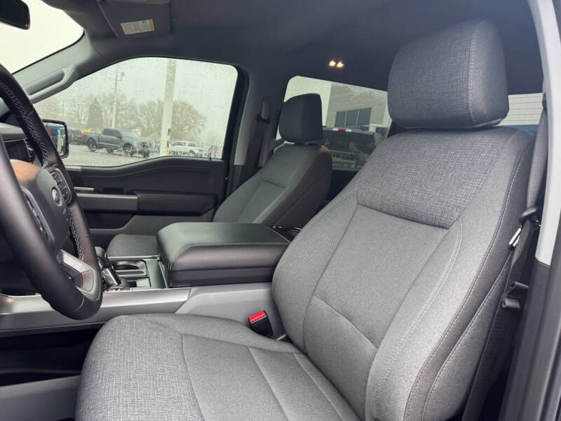 2025 Ford F-150 Lightning XLT