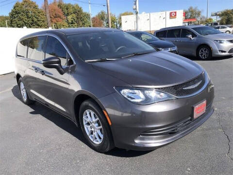 2017 Chrysler Pacifica for sale at Audubon Chrysler Center in Henderson KY