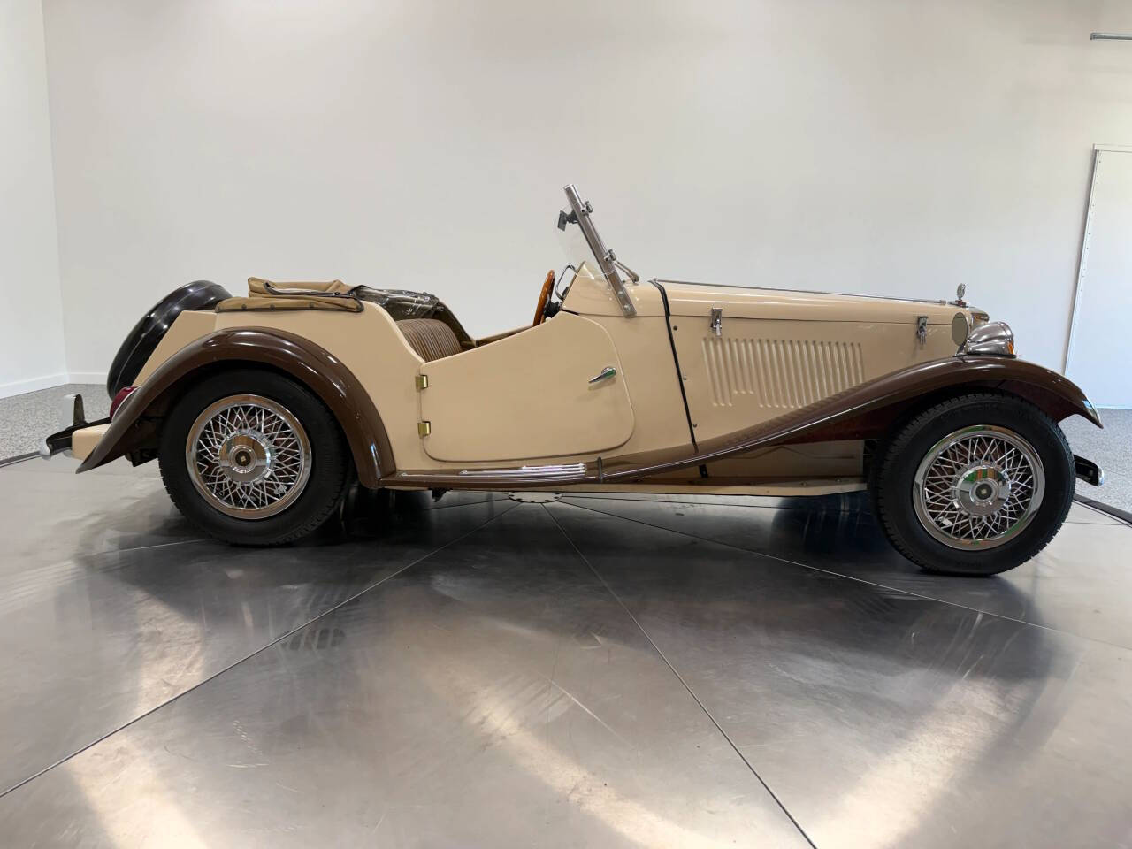 2011 Sp Constr MG Replica 20