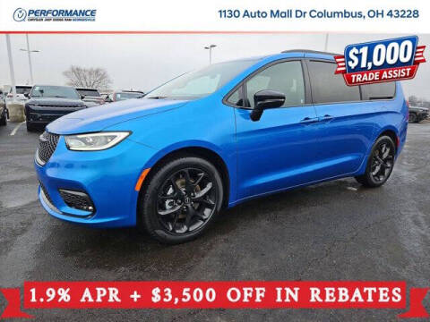 2026 Chrysler Pacifica Select