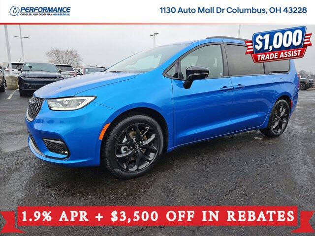 2026 Chrysler Pacifica Select