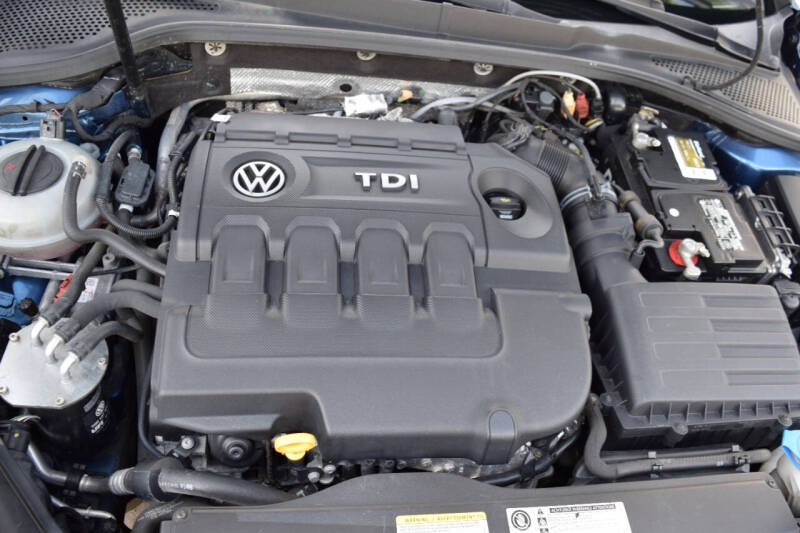 2015 Volkswagen Golf TDI SE