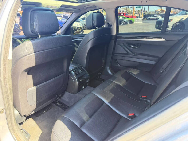 2013 BMW 5 Series 528i