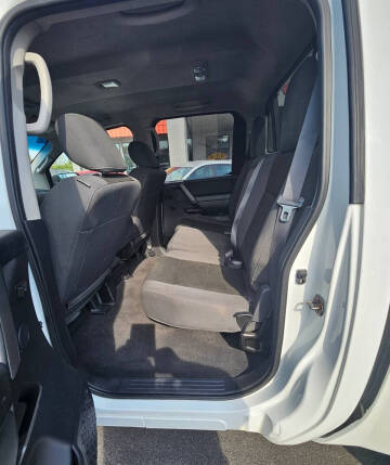 2014 Nissan Titan SV