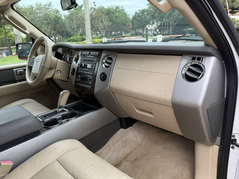 2013 Ford Expedition XLT